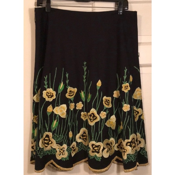 Basil & Maude embroidered A-line cotton skirt. - Picture 3 of 4